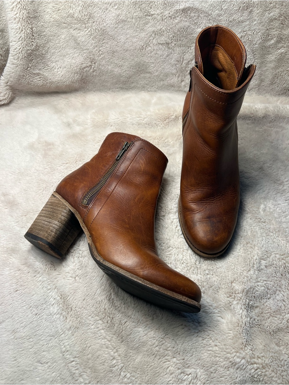 Frye Addie Double Zip moto ankle boots size 7.5 B